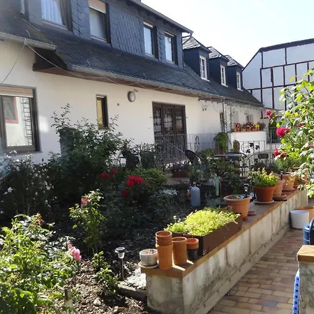 Zur Grafschaft Hotel *